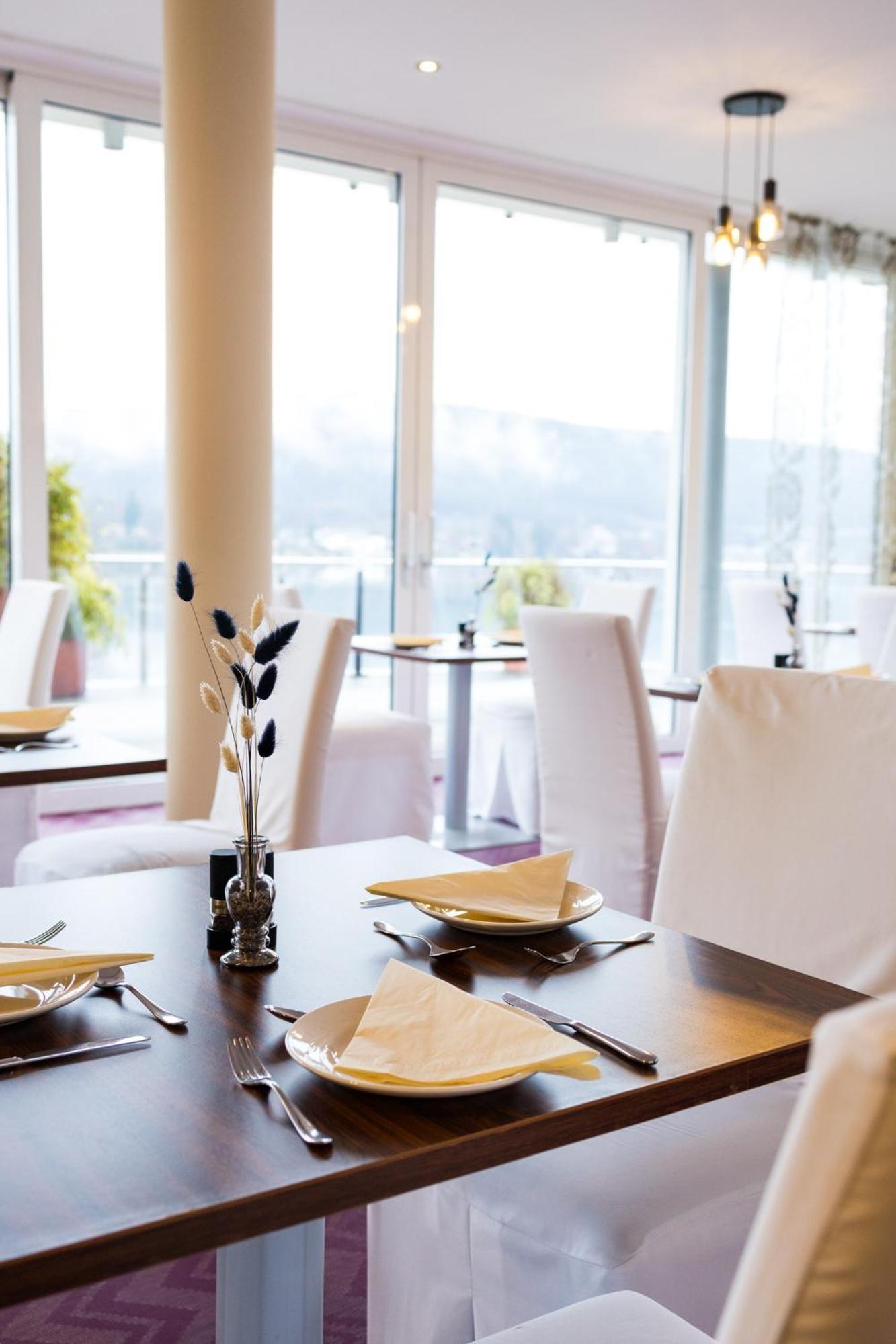 Seehotel Sued By S4Y Velden am Woerthersee Luaran gambar